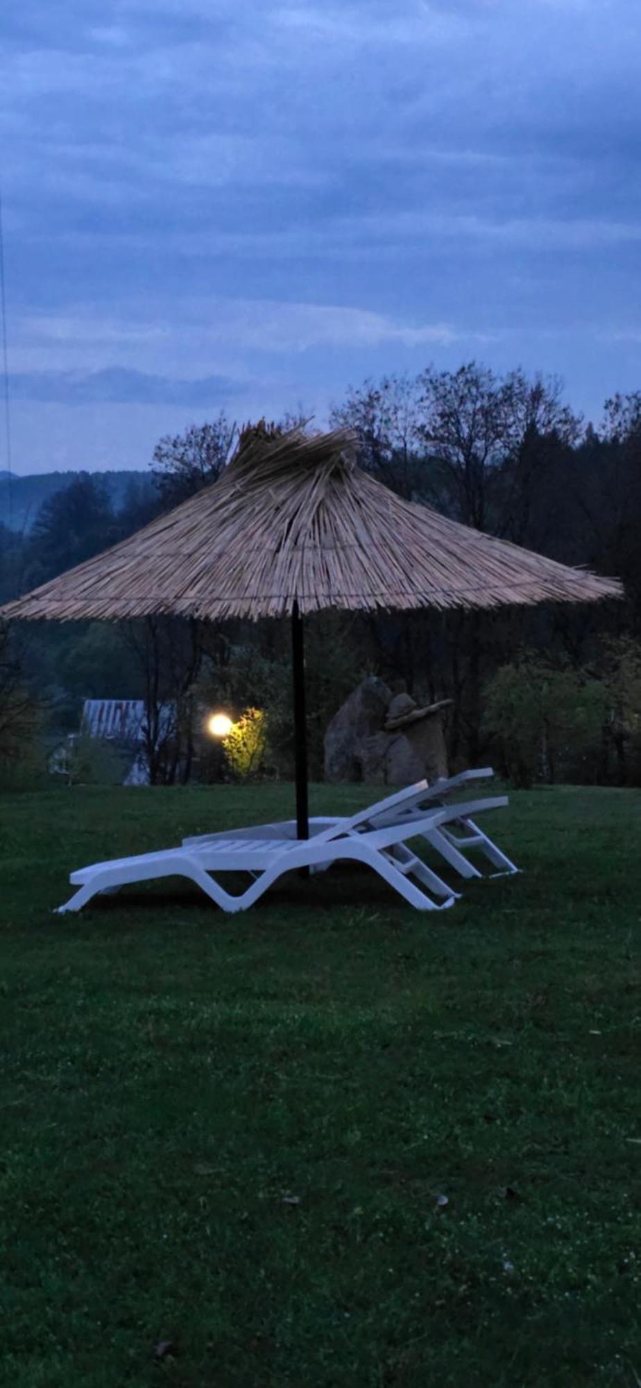 Ferienwohnung Chrzaszczewo Widokowe Wzgorze 2 Uherce Mineralne Exterior foto